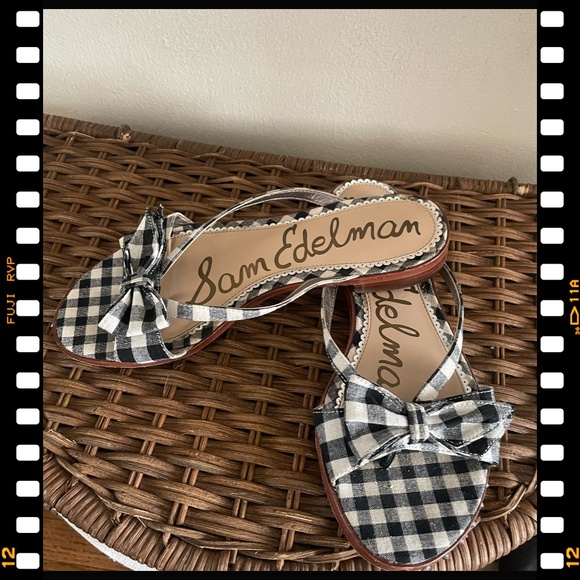 Sam Edelman Gingham, multi strap slide w cute bow and side studs on sole sz 8 - Picture 1 of 7